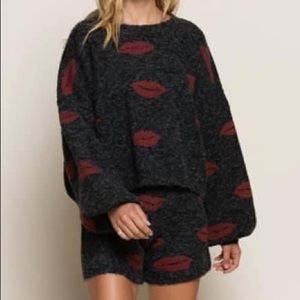 Small black POL lips set! New!